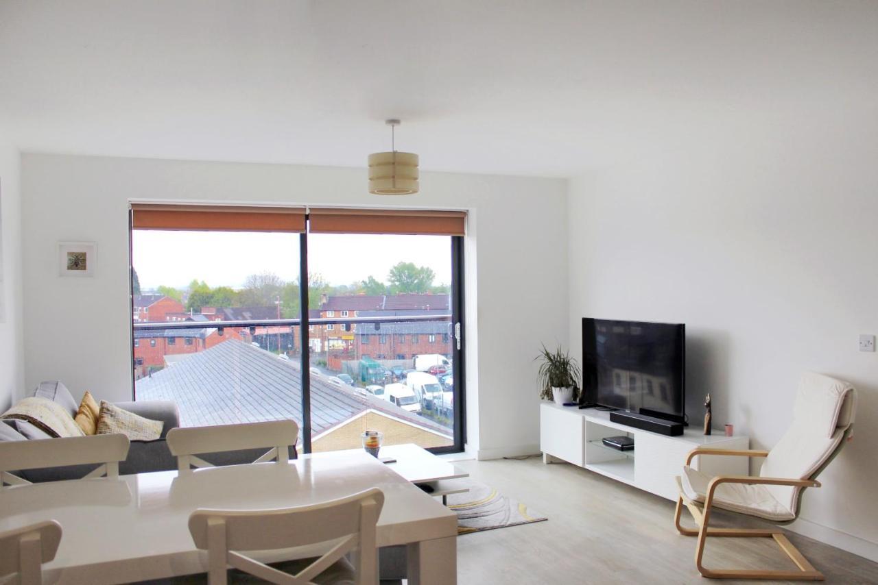 Manchester Escape - Private Room & Bathroom Near Etihad And Coop Arena - Free Secure Parking エクステリア 写真