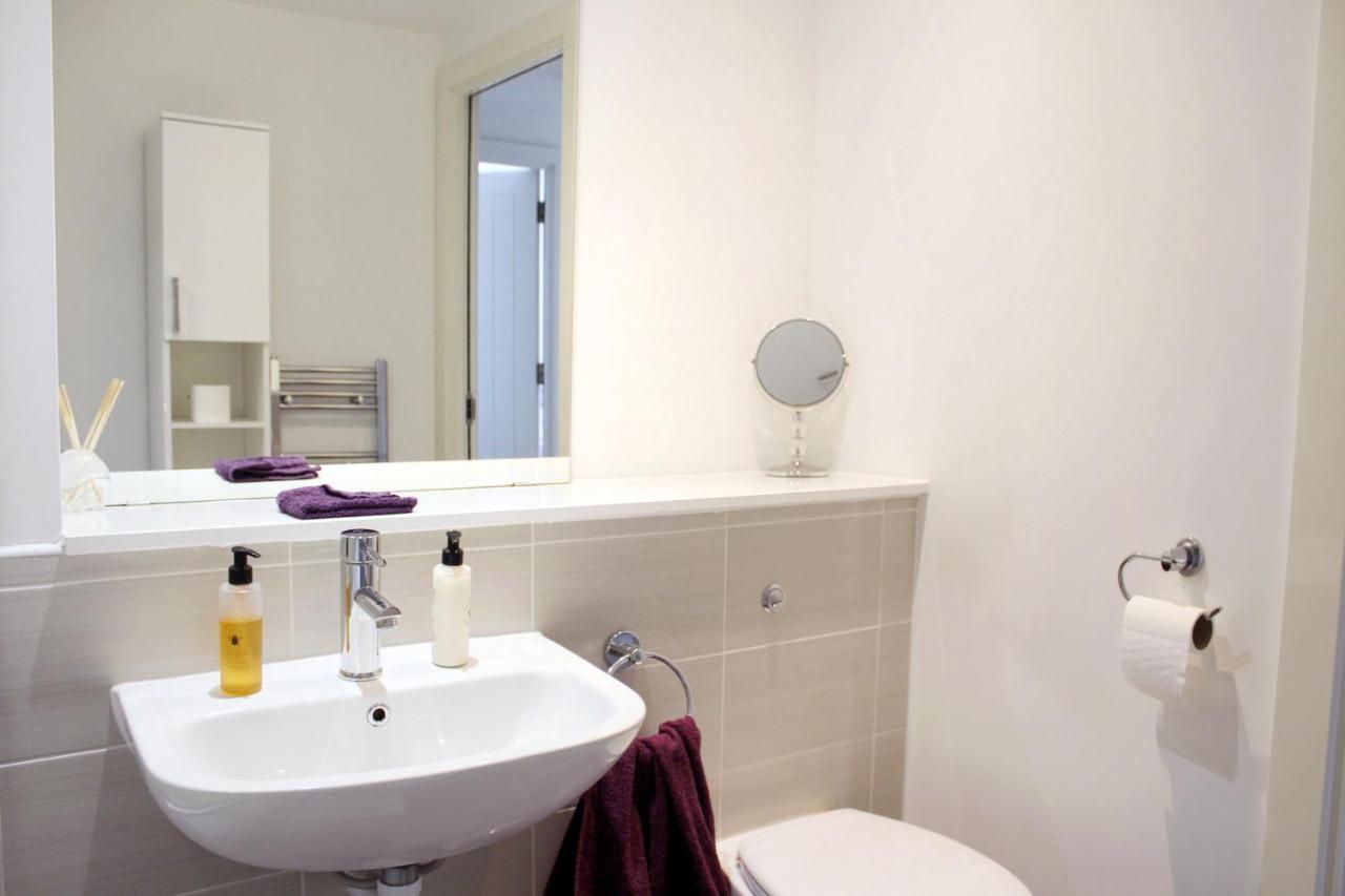 Manchester Escape - Private Room & Bathroom Near Etihad And Coop Arena - Free Secure Parking エクステリア 写真